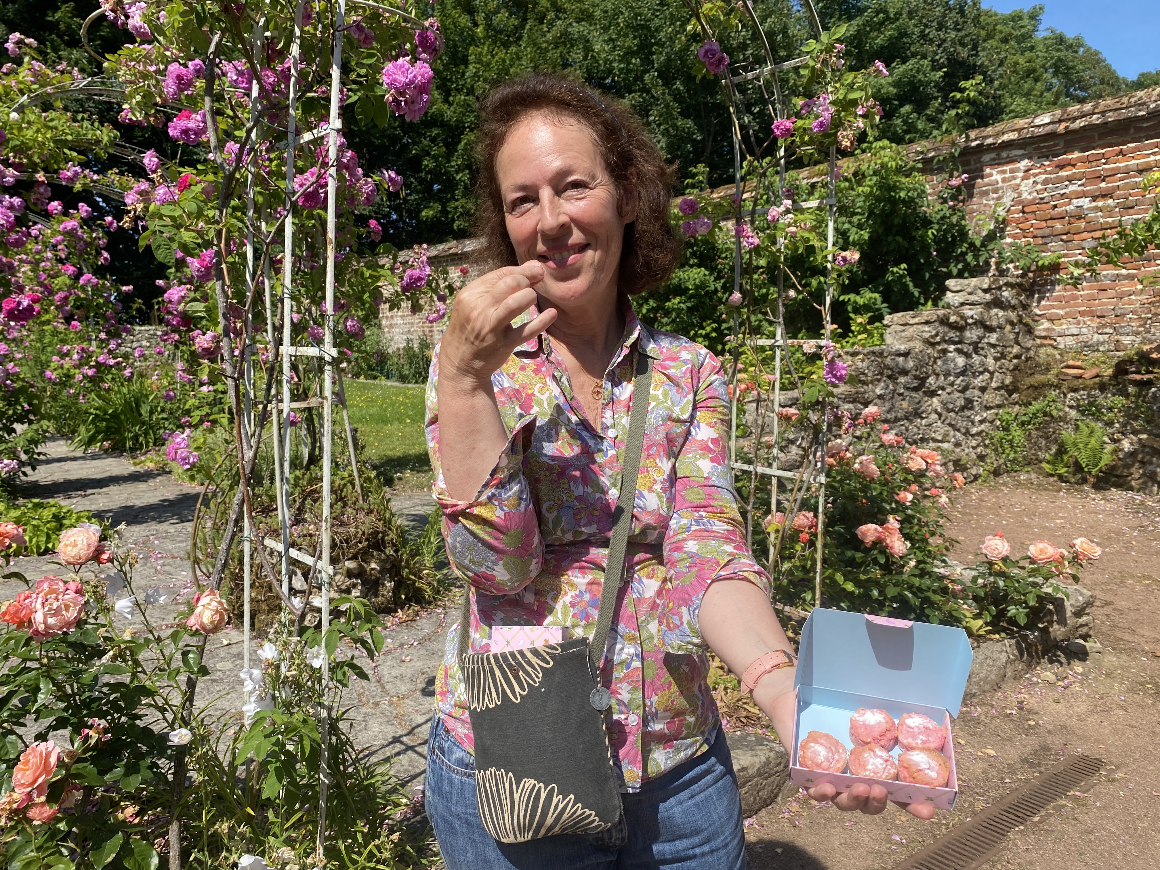 Tout Gerberoy dans un macaron à la rose 
