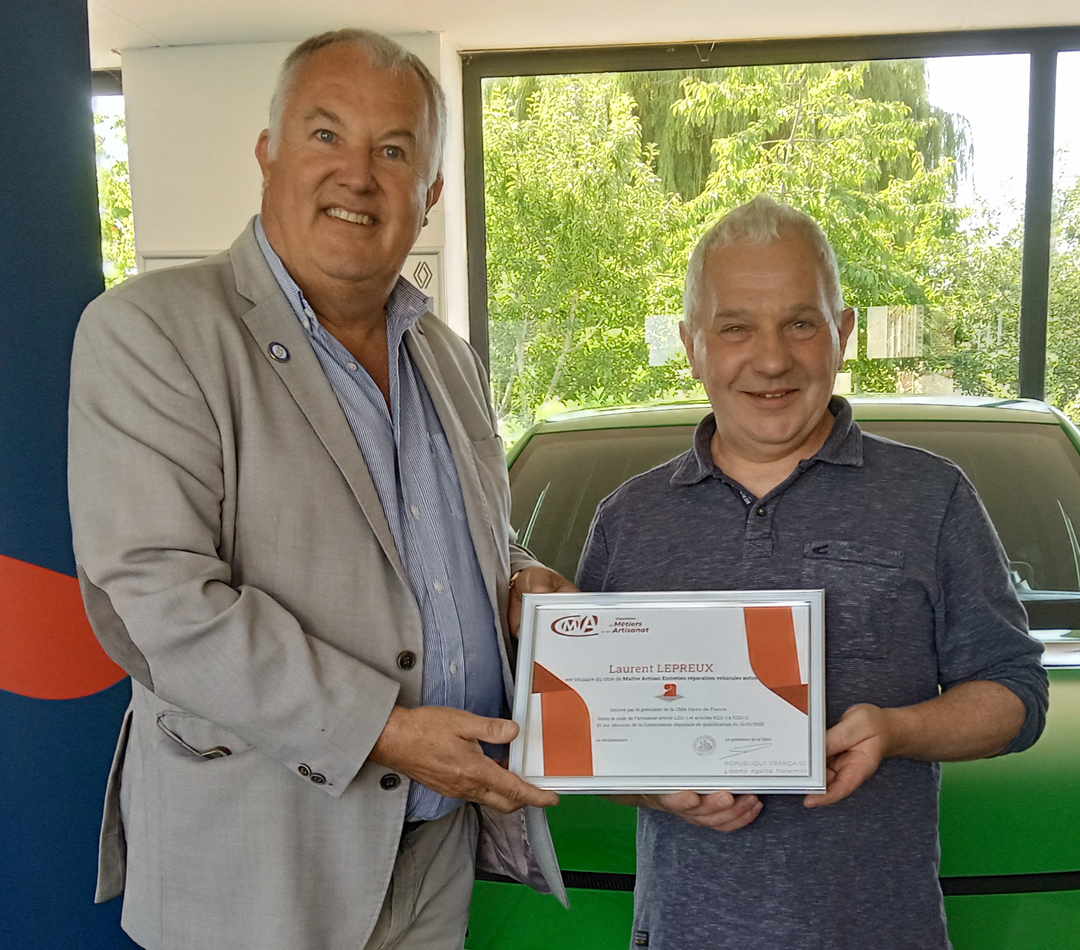 À Tergnier, Laurent Lepreux, mécanicien automobile, reçoit le titre de maître artisan