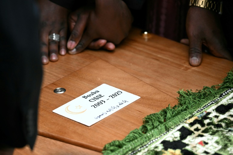 Meurtre dans une mosquée: une première expertise juge l'auteur irresponsable