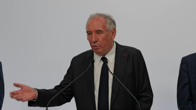 Bayrou renforce le rôle des préfets pour un Etat plus proche et plus lisible