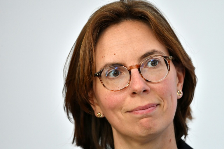 Budget: Amélie de Montchalin pointe le risque que 