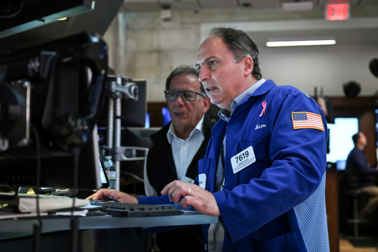 Wall Street termine sans direction claire, entre droits de douane et inflation