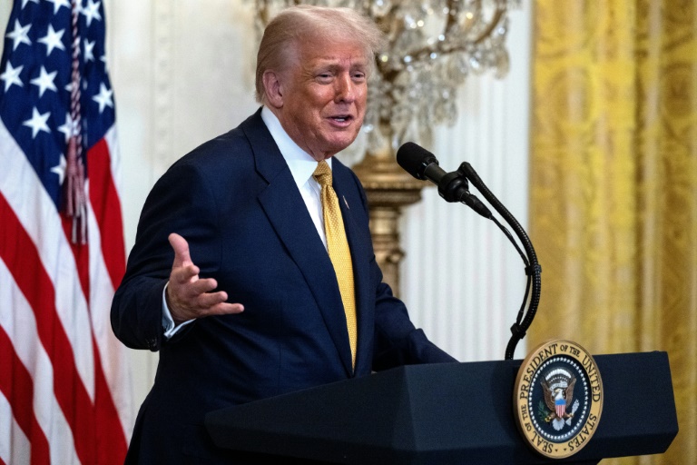 Commerce: Trump annonce un accord 