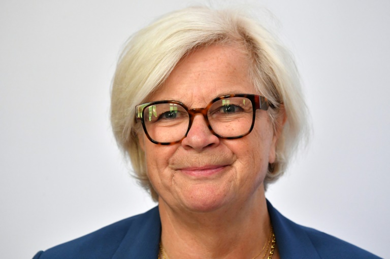 Santé: Vautrin précise les économies à réaliser