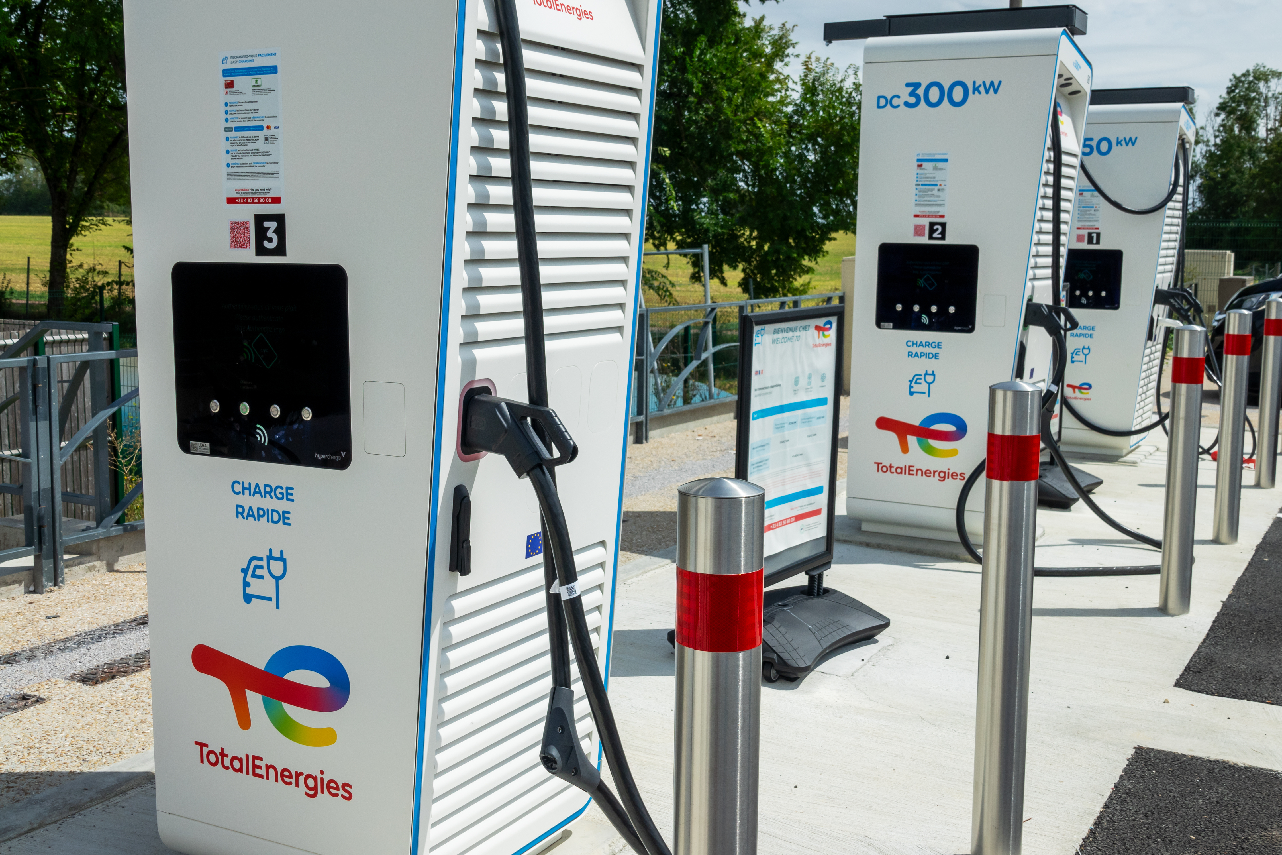 TotalEnergies : Six stations dotées de pompistes bornistes tout l’été en Moselle 