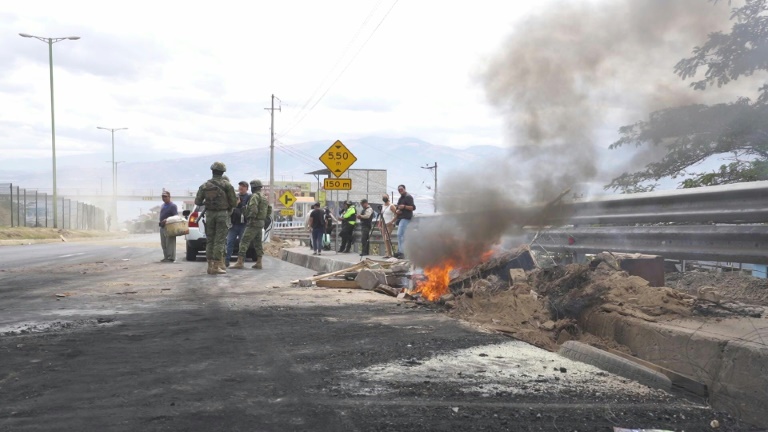Equateur: état d'urgence face aux blocages routiers