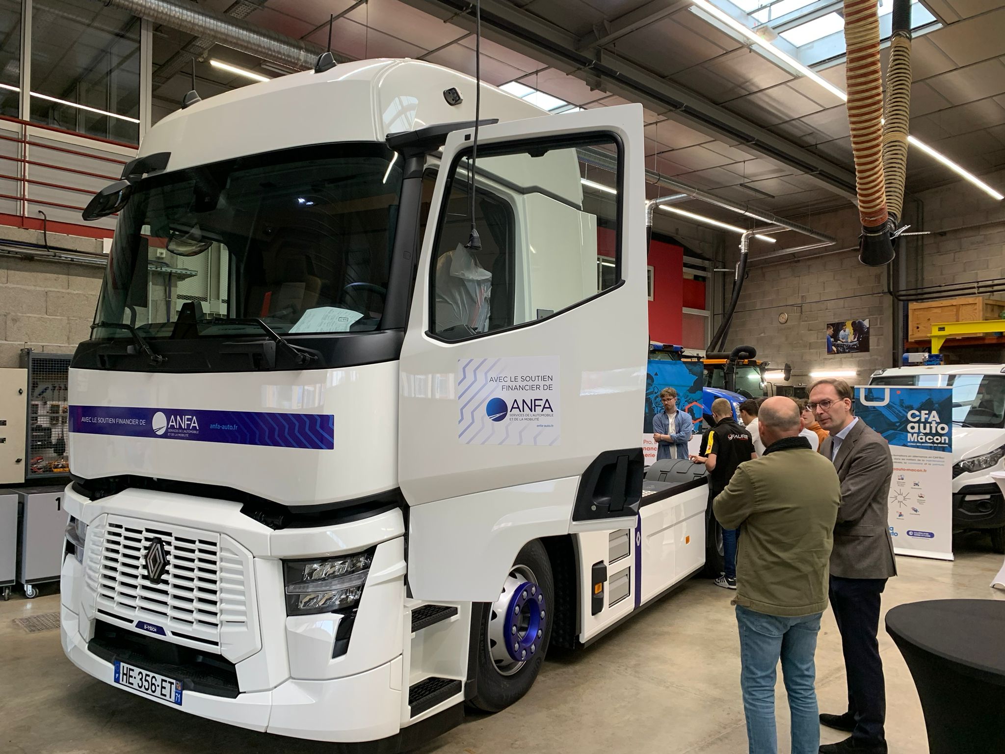 Le CFA de Mâcon se dote d’un poids lourd électrique