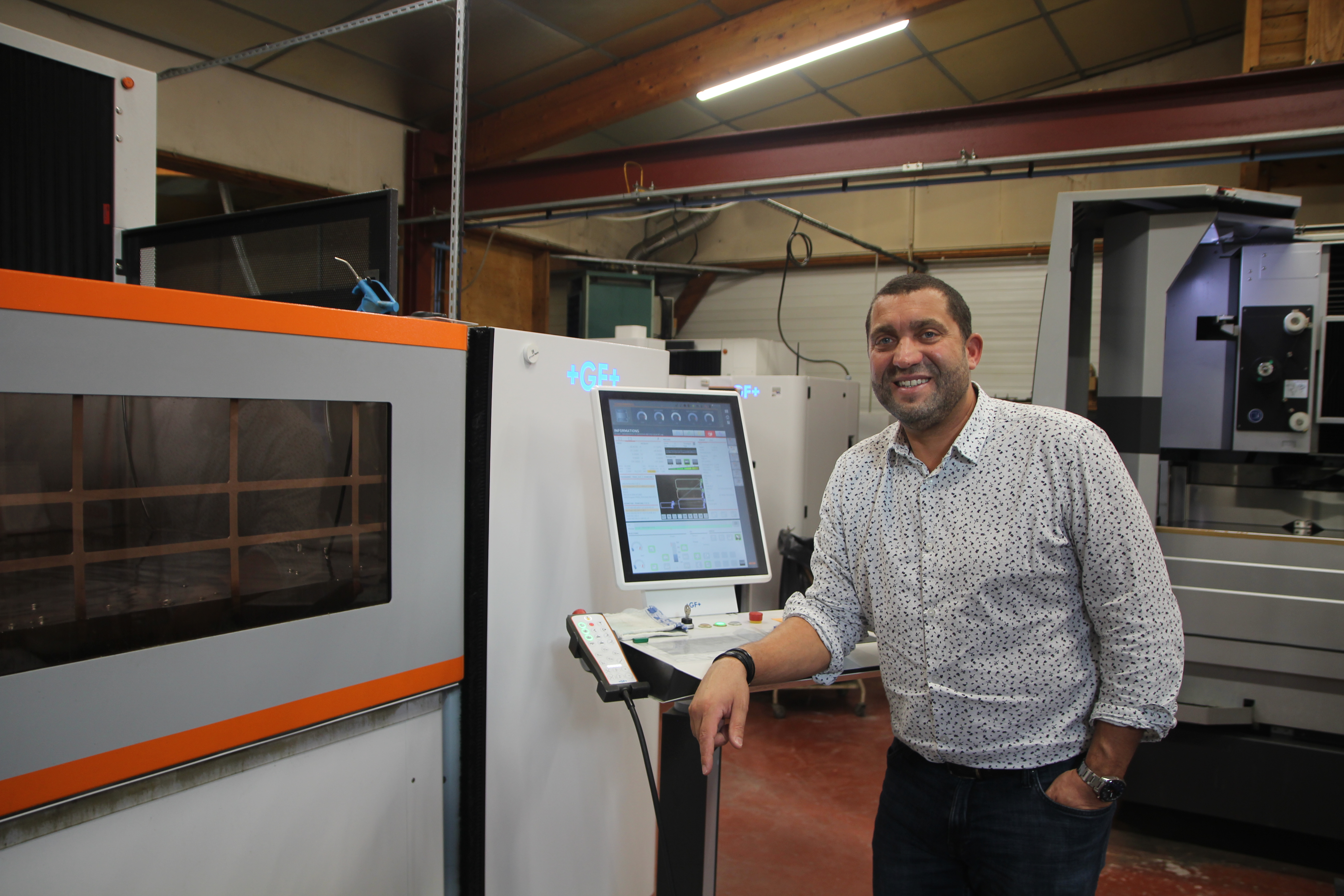 Spécialiste de l’électroérosion, Précis Fil mixe technicité et services