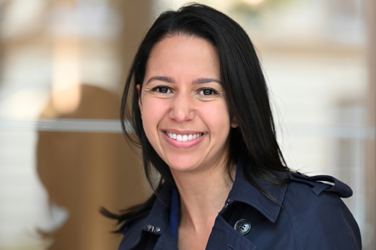 Naïma Moutchou (Horizons), une ancienne avocate ministre des Outre-mer