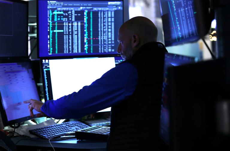 Wall Street tirée par la Fed et les résultats d'entreprises