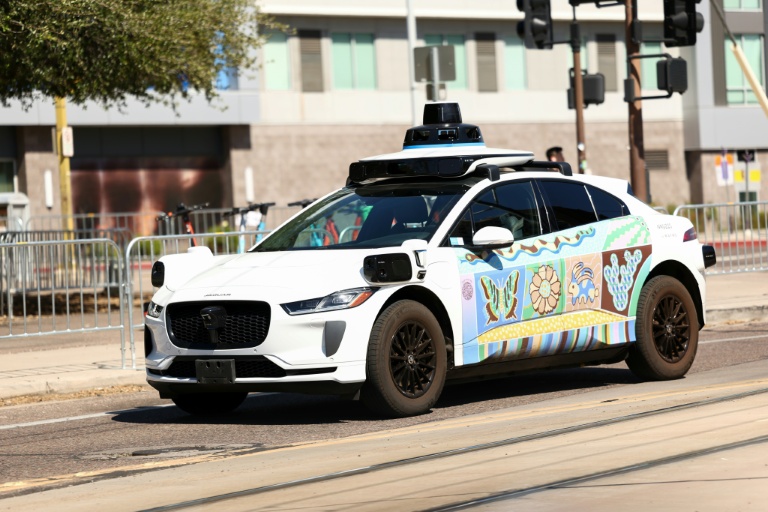 Les robotaxis Waymo vont livrer des repas pour Doordash aux Etats-Unis