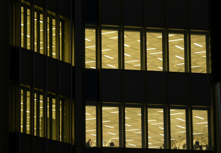 Inégalités salariales: à partir de 11H31 lundi, les femmes travaillent 