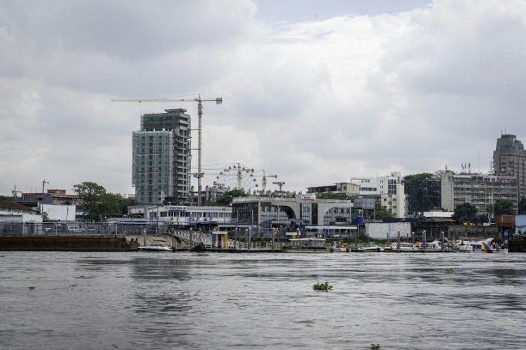 A Kinshasa, des terres agricoles englouties par le béton