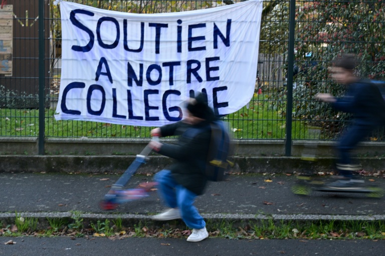 Rennes: rassemblement de soutien à un enseignant de maternelle menacé