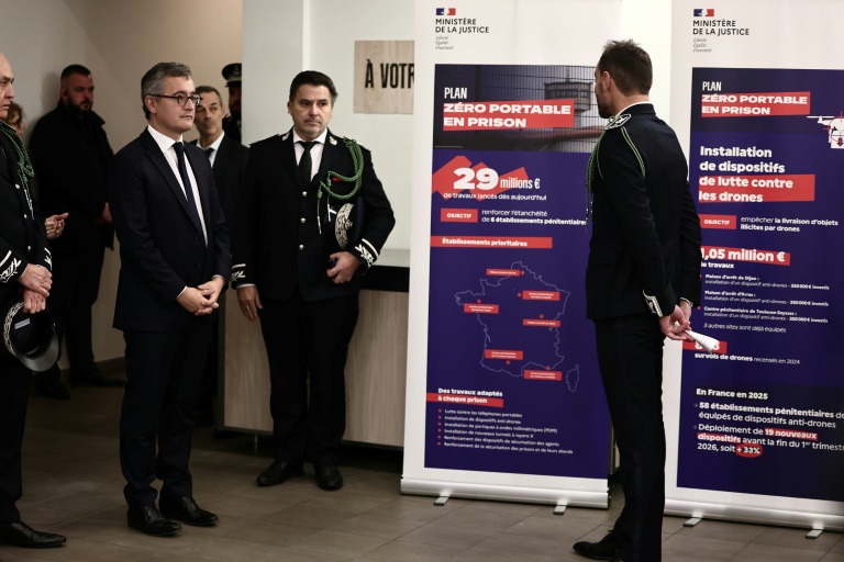 Prisons: Darmanin présente un plan 