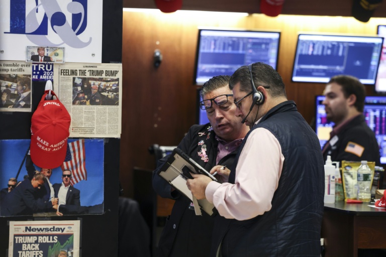 Wall Street termine en hausse, espère une nouvelle baisse de taux de la Fed