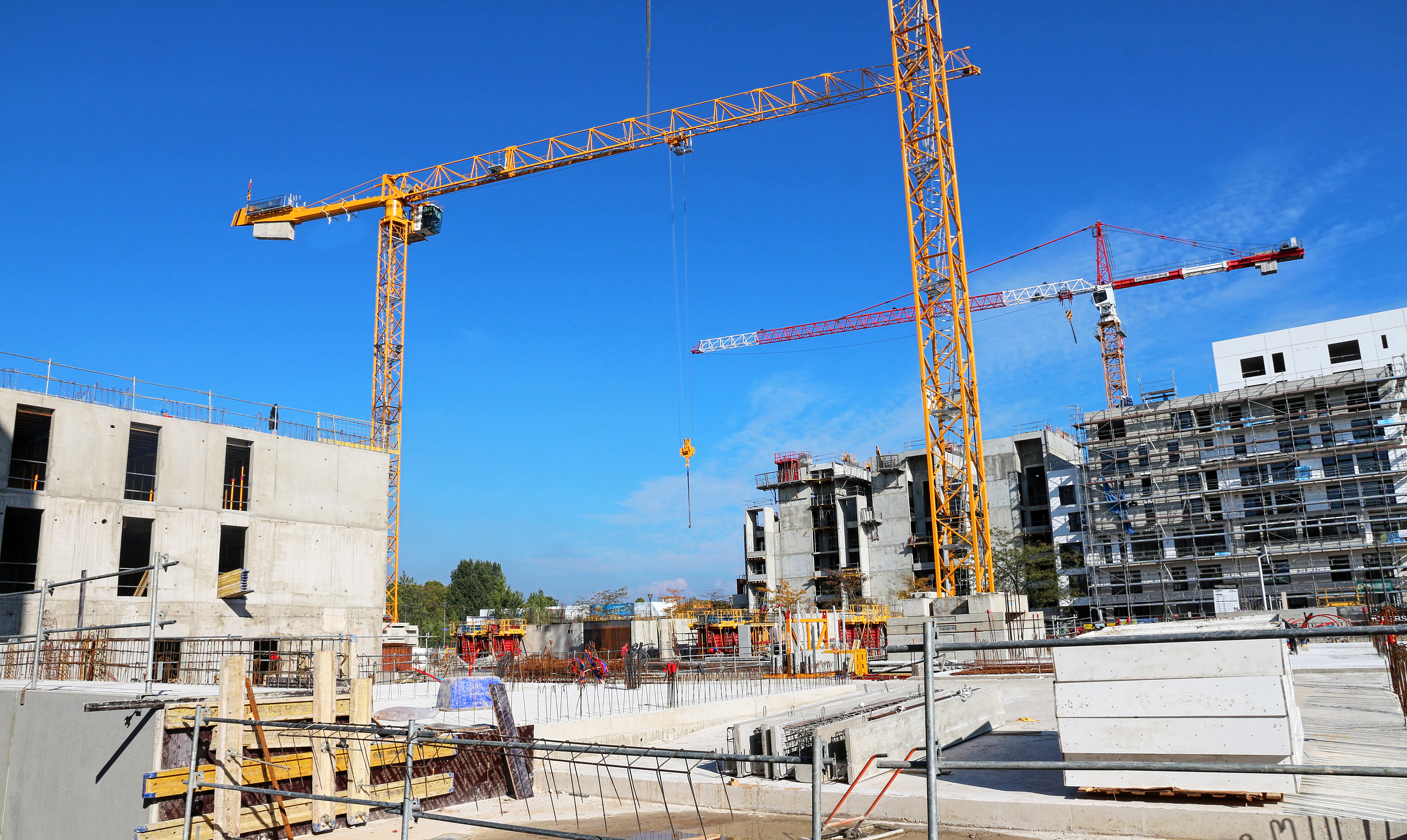 Le bâtiment continue de former et recruter malgré les crises