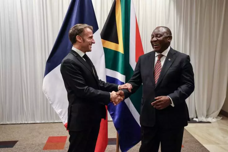 Apartheid, économie : Macron entame une visite en Afrique du Sud avant le G20