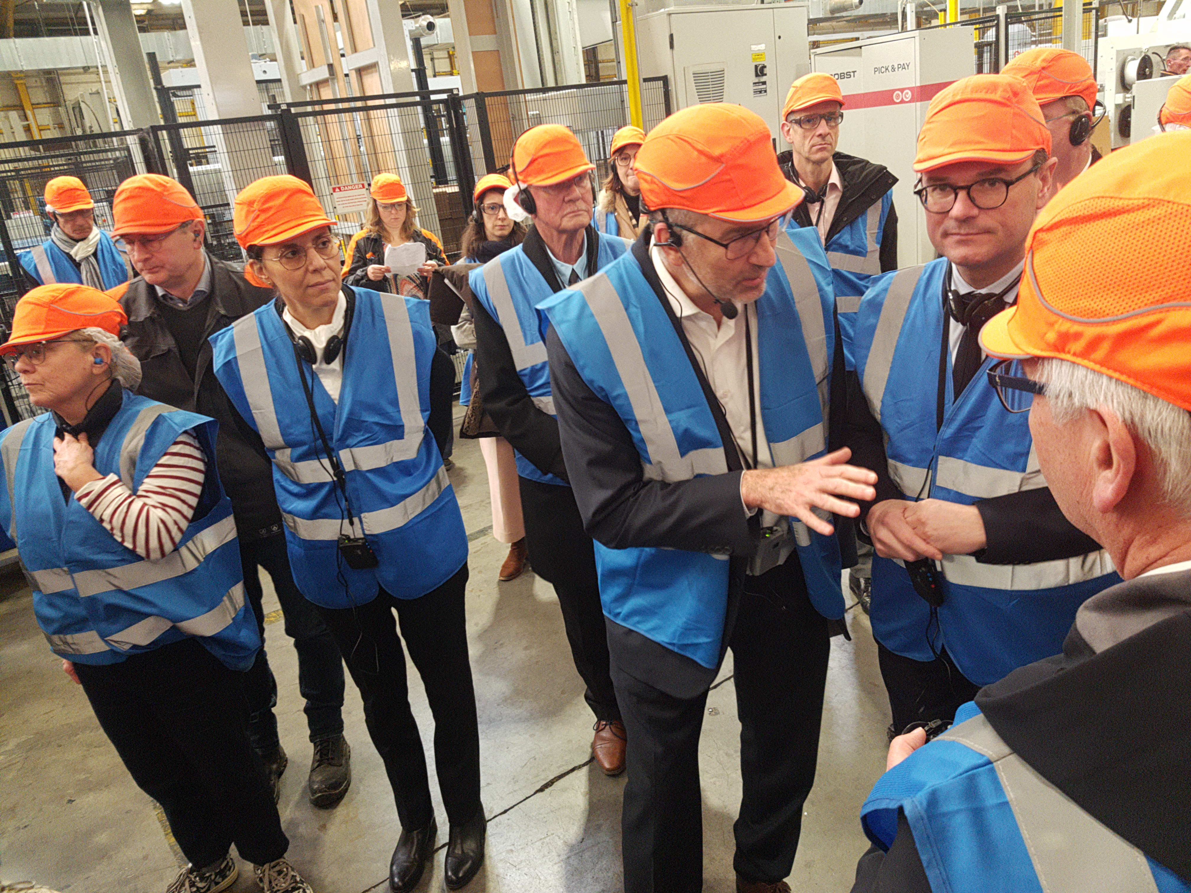 Wardrecques : le ministre délégué à l’Industrie visite la cartonnerie familiale Gondardennes