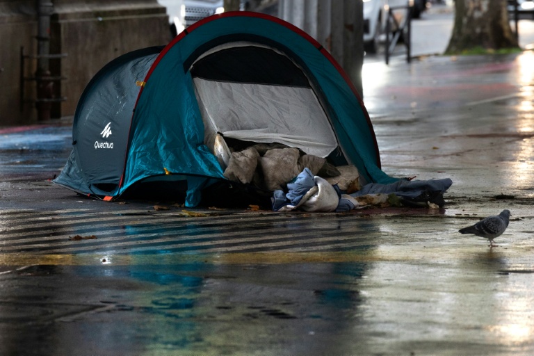 Paris: trois sans-abri retrouvés morts en moins d'une semaine