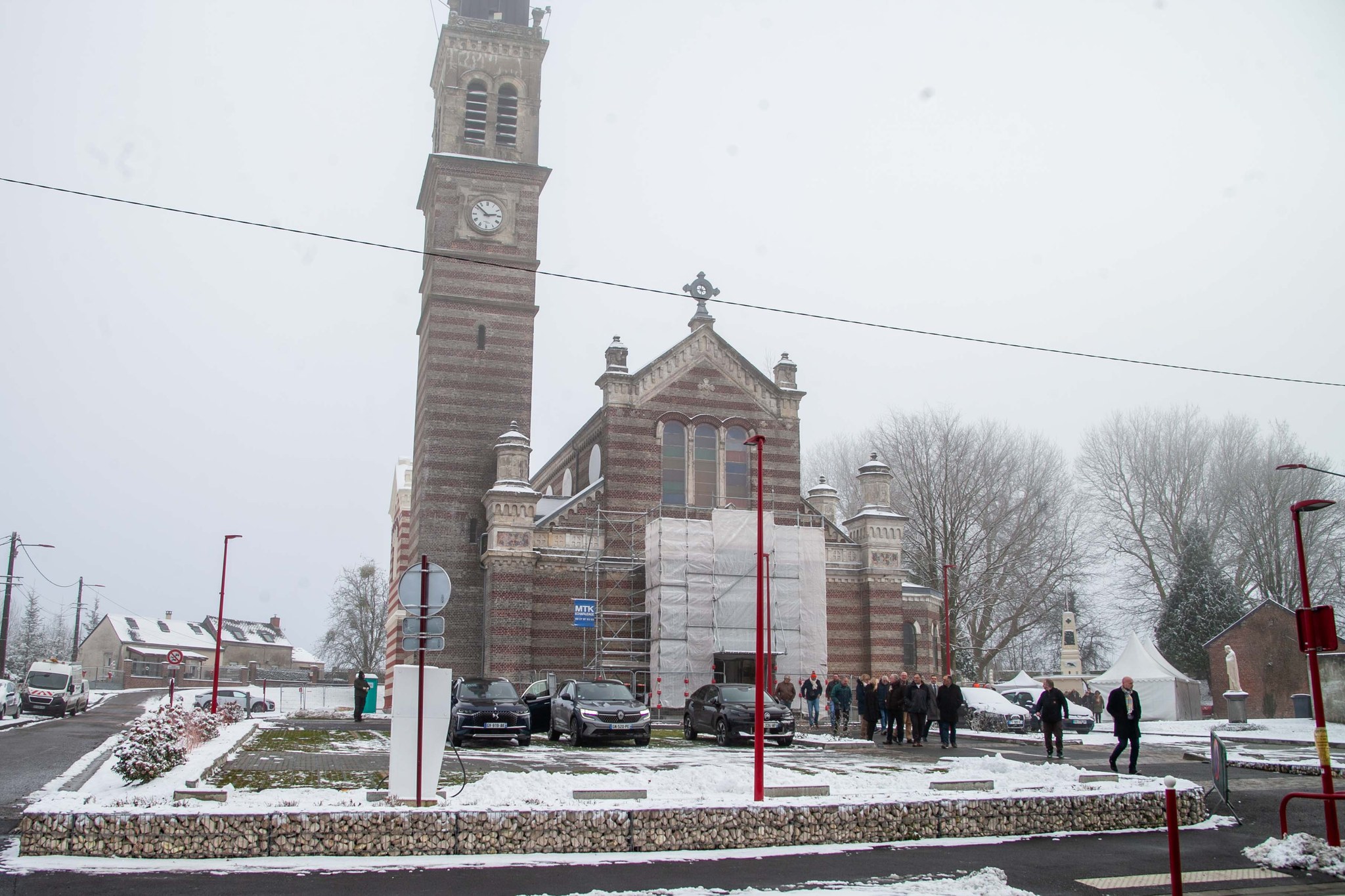 Un nouveau parvis pour l'église de La Capelle