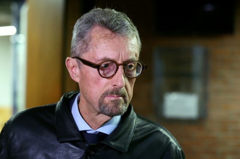 Prison avec sursis pour un ex-patron de la DGSE dans une affaire de tentative d'extorsion