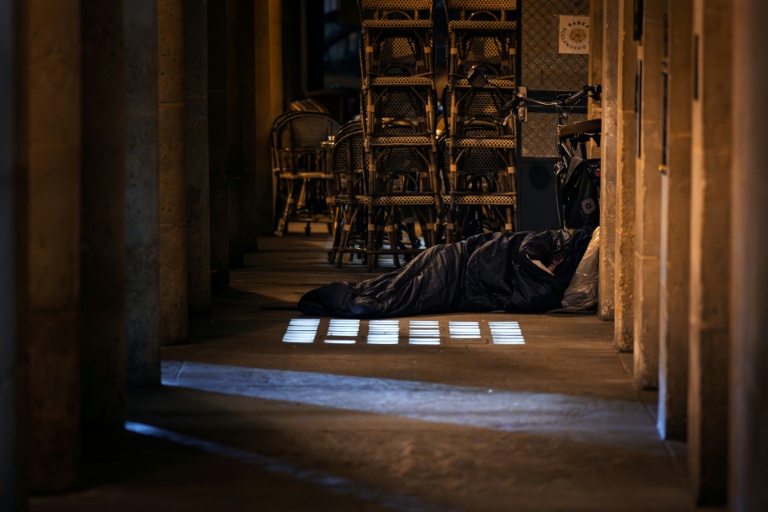 Municipales à Paris: le défi de faire entendre la voix des sans-abri