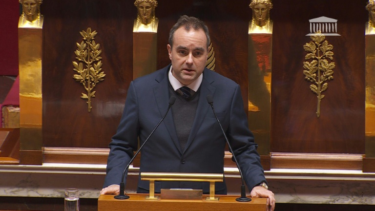 Budget: le Premier ministre actionne un premier 49.3