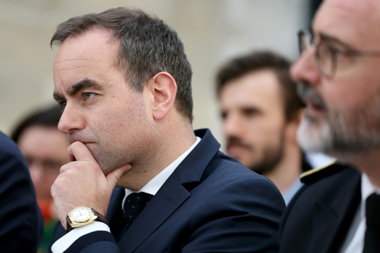 Lecornu se donne pour objectif la construction de 