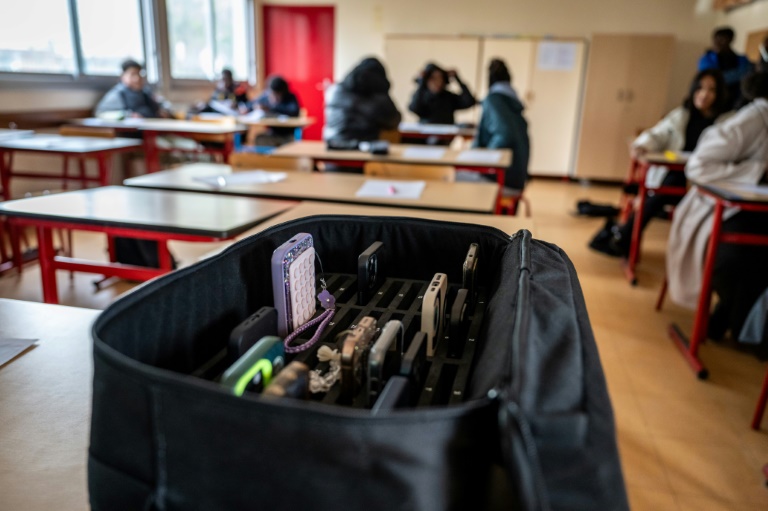 Violences à l'école: près d'un tiers des collégiennes victimes de cyberviolences