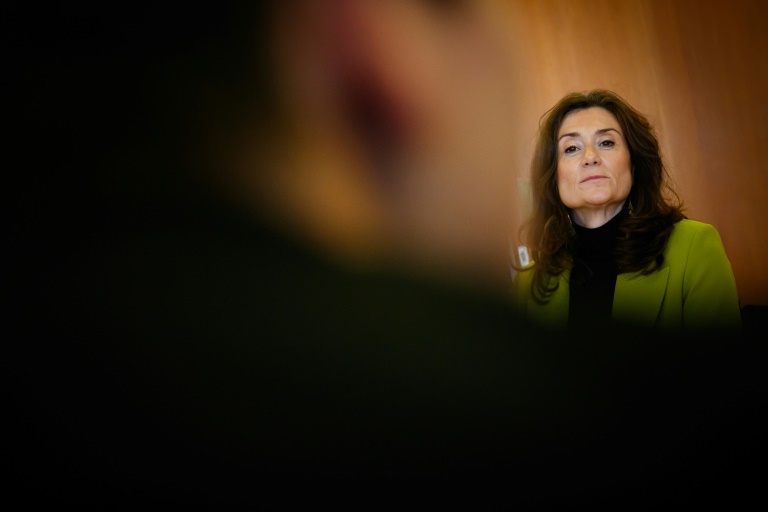 Gérard Larcher prêt à recevoir la députée Sandrine Josso, lui exprime son 