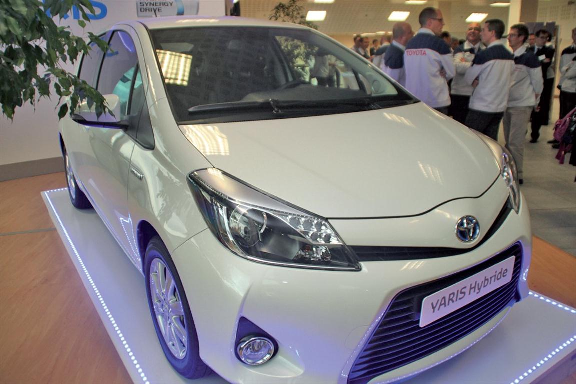 Yaris Hybride, 1er véhicule 100% hybride du segment B europé