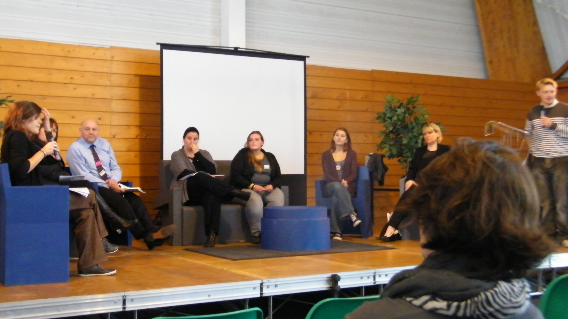 De la com' et des services