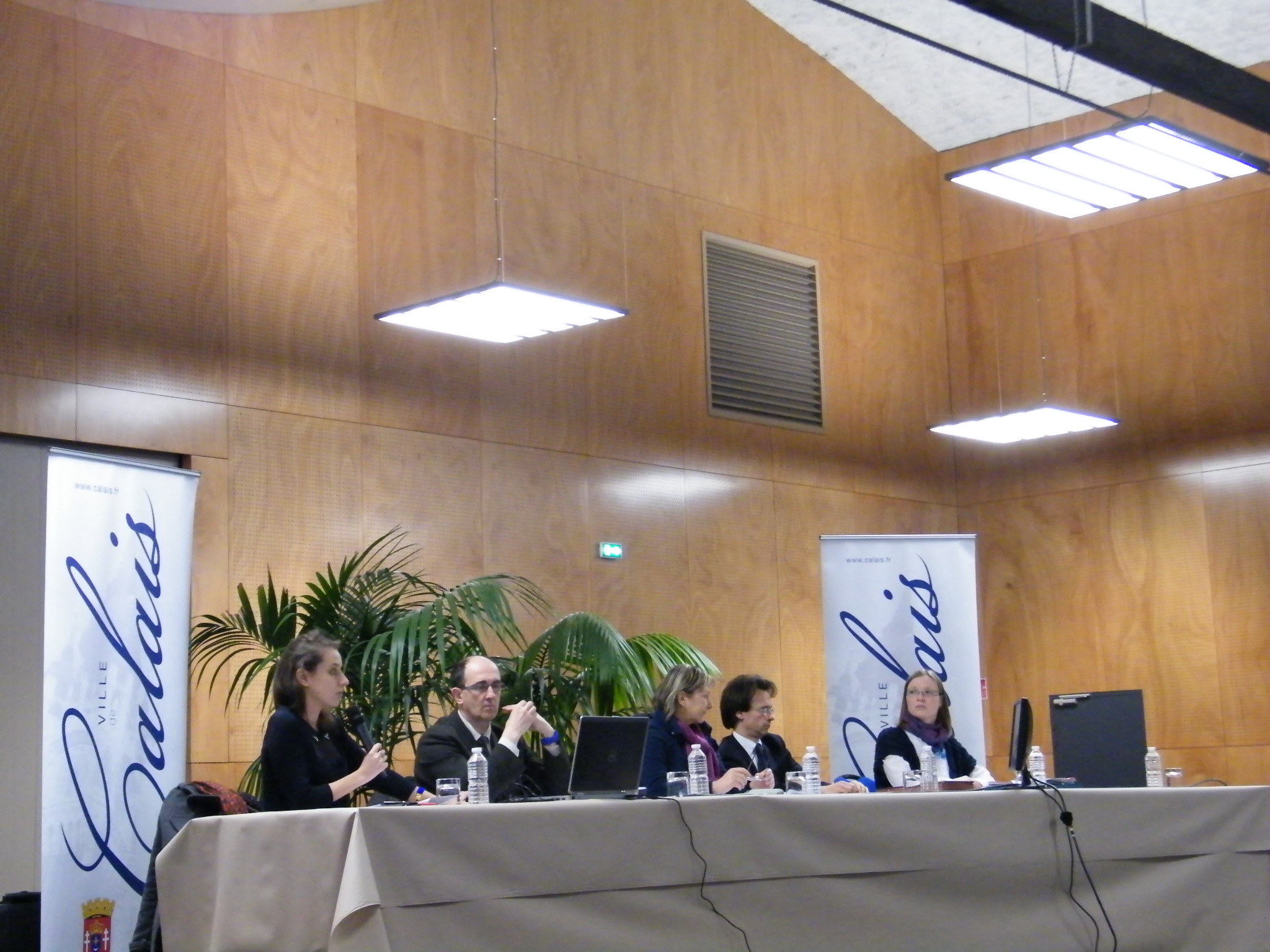 Logements, services publics et parking pour un quartier dégradé