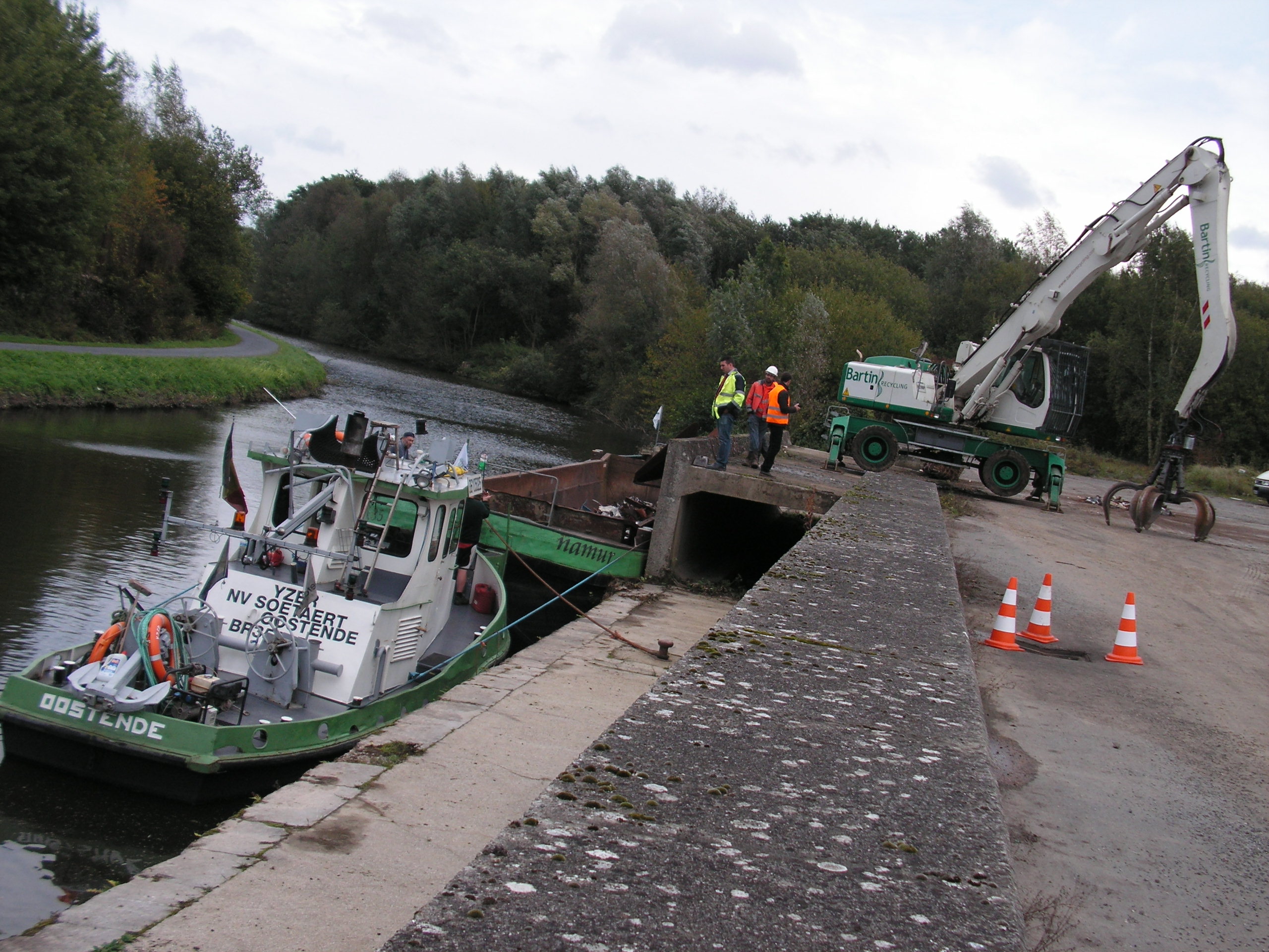 Bateaux pousseurs et barges à l’essai