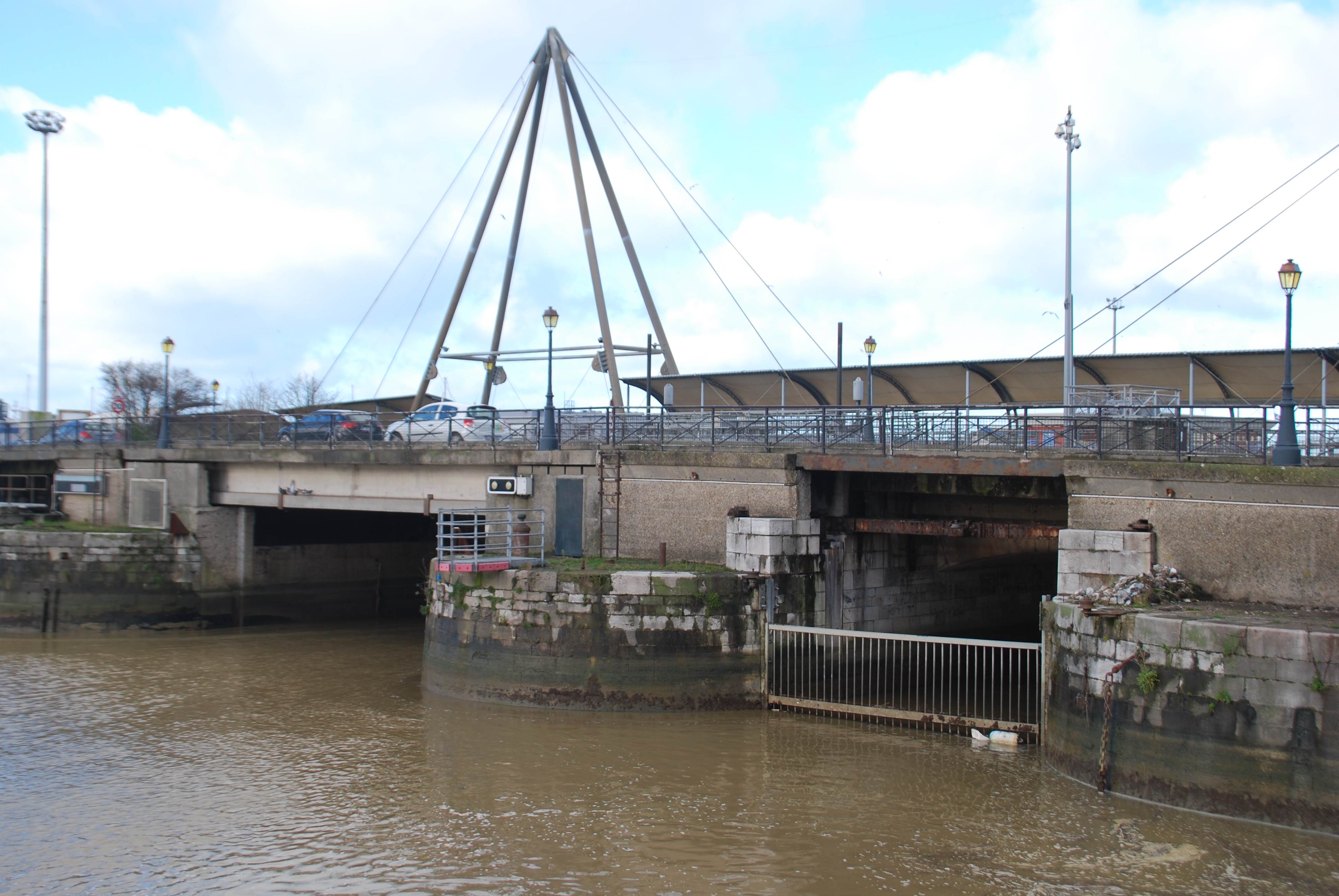 Le port de Boulogne rétablit la circulation piscicole entre la mer et la Liane