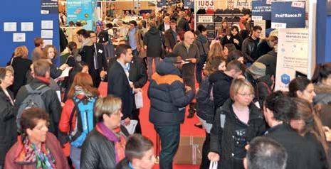 La très large bannière «Made in France» attire le public