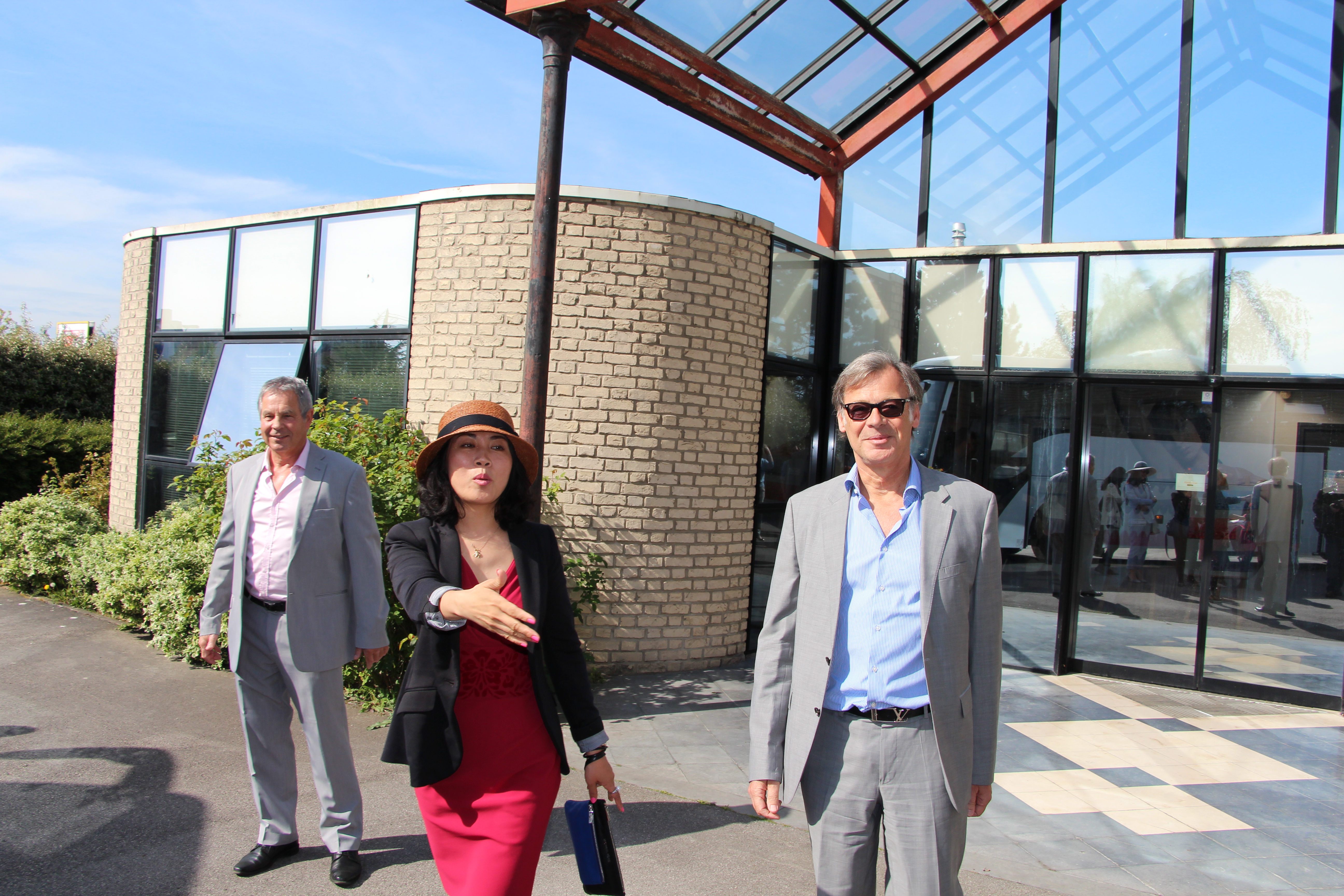 La dentelle au singulier ?