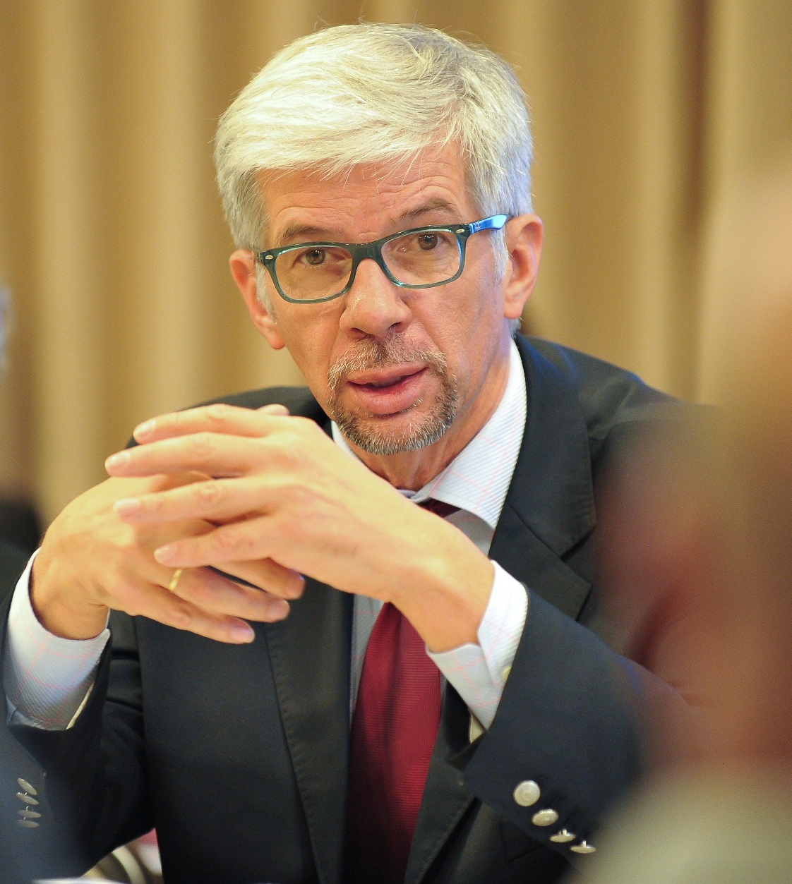 Deux mondes à rapprocher, des subtilités à comprendre