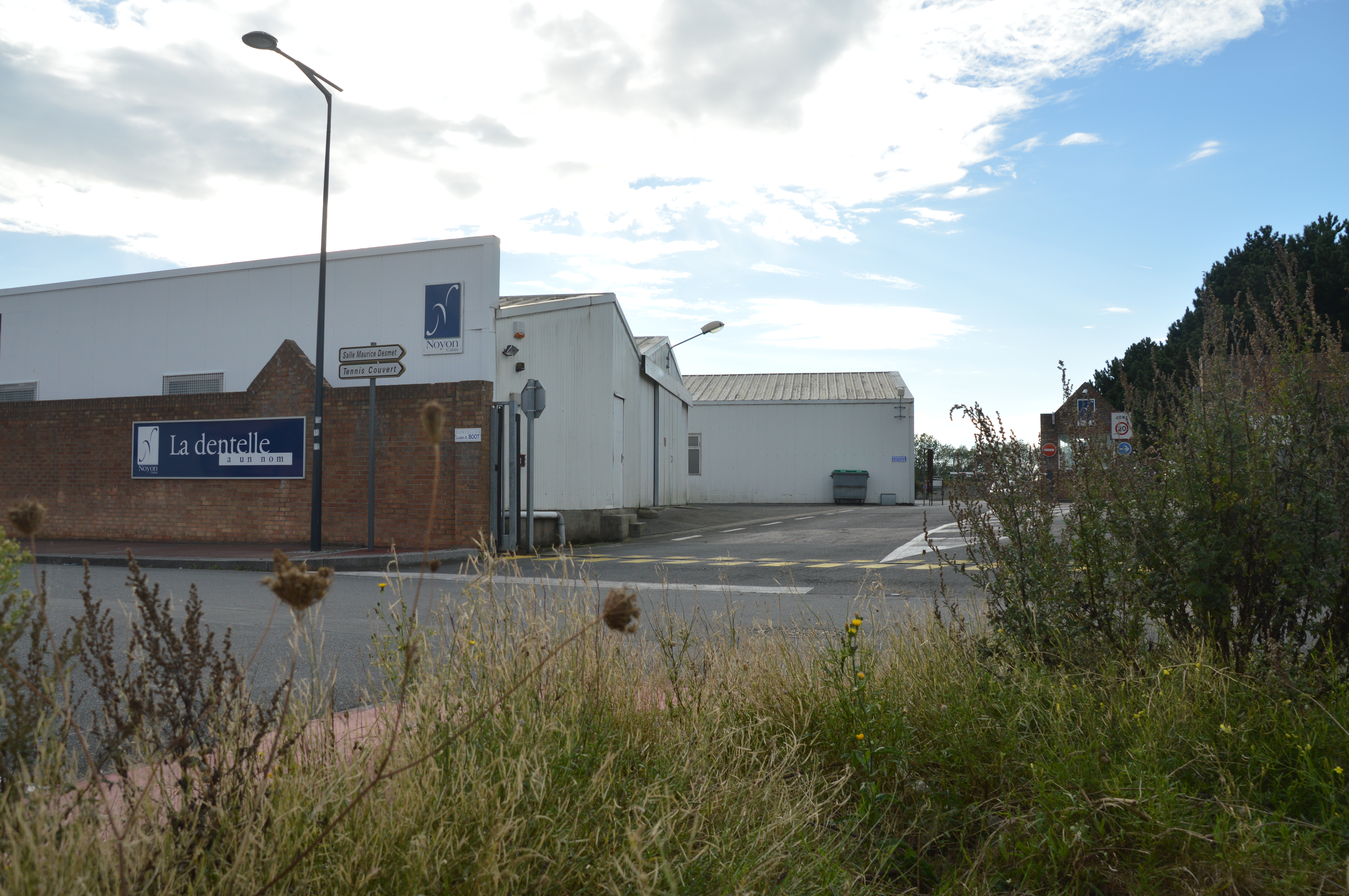 La dentelle va-t-elle perdre un nom ?