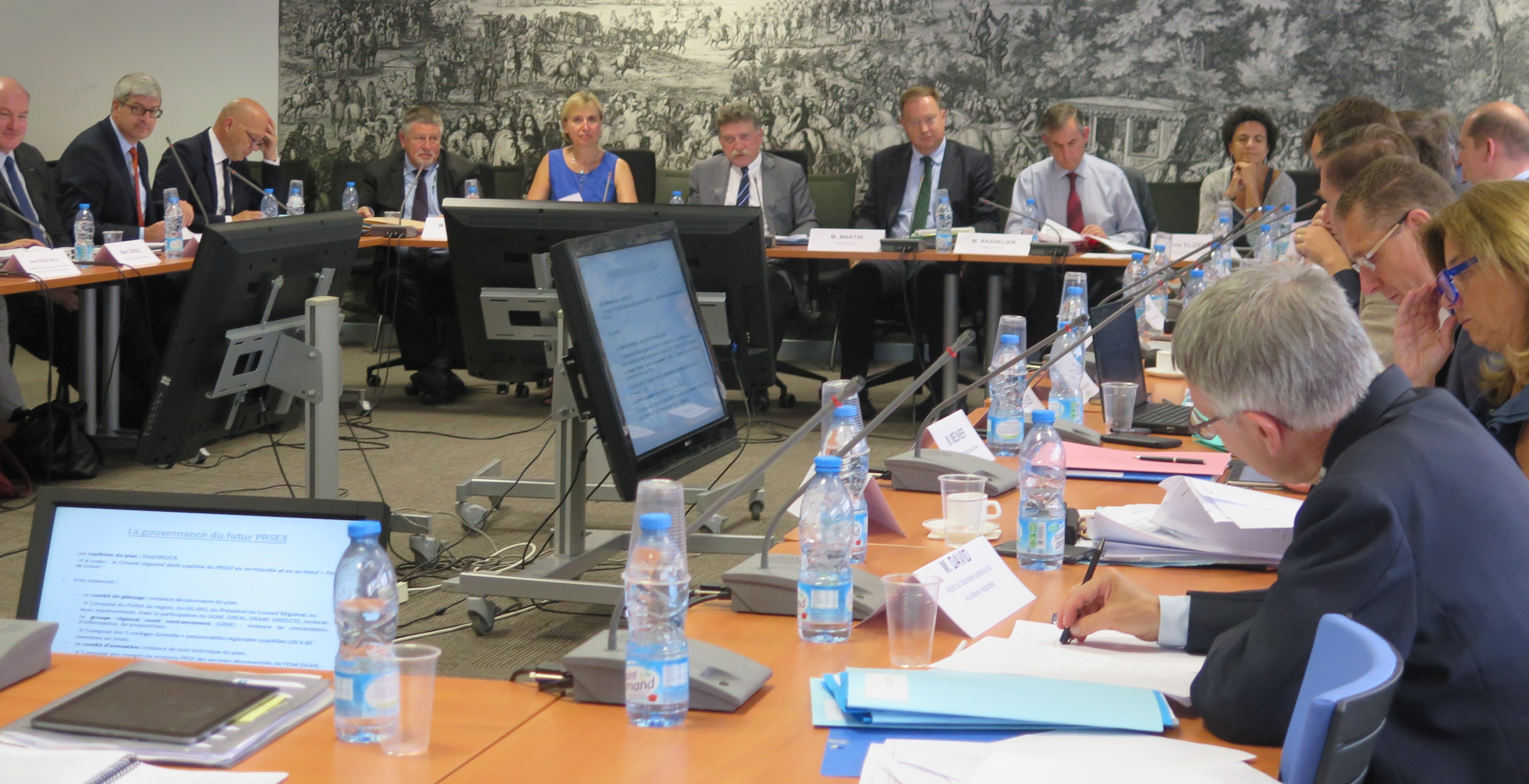 Comité d'administration régionale à Arras