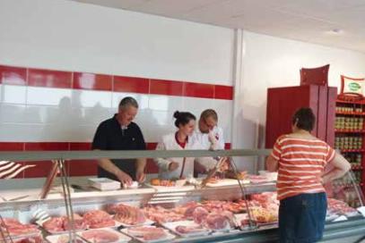 Atelier de découpe et de transformation pour les 3 Châtaigniers