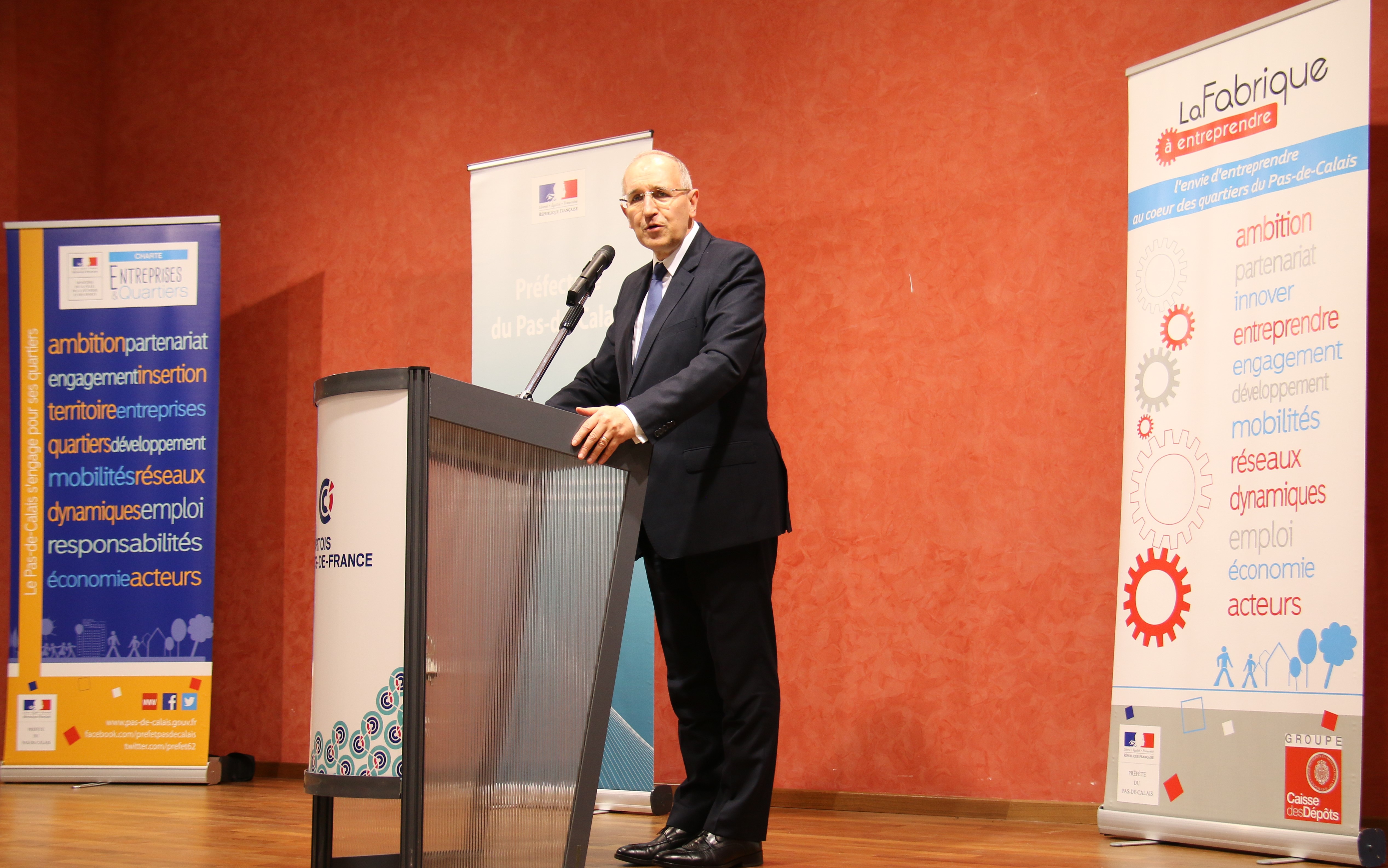 L’État s’implique dans les quartiers prioritaires