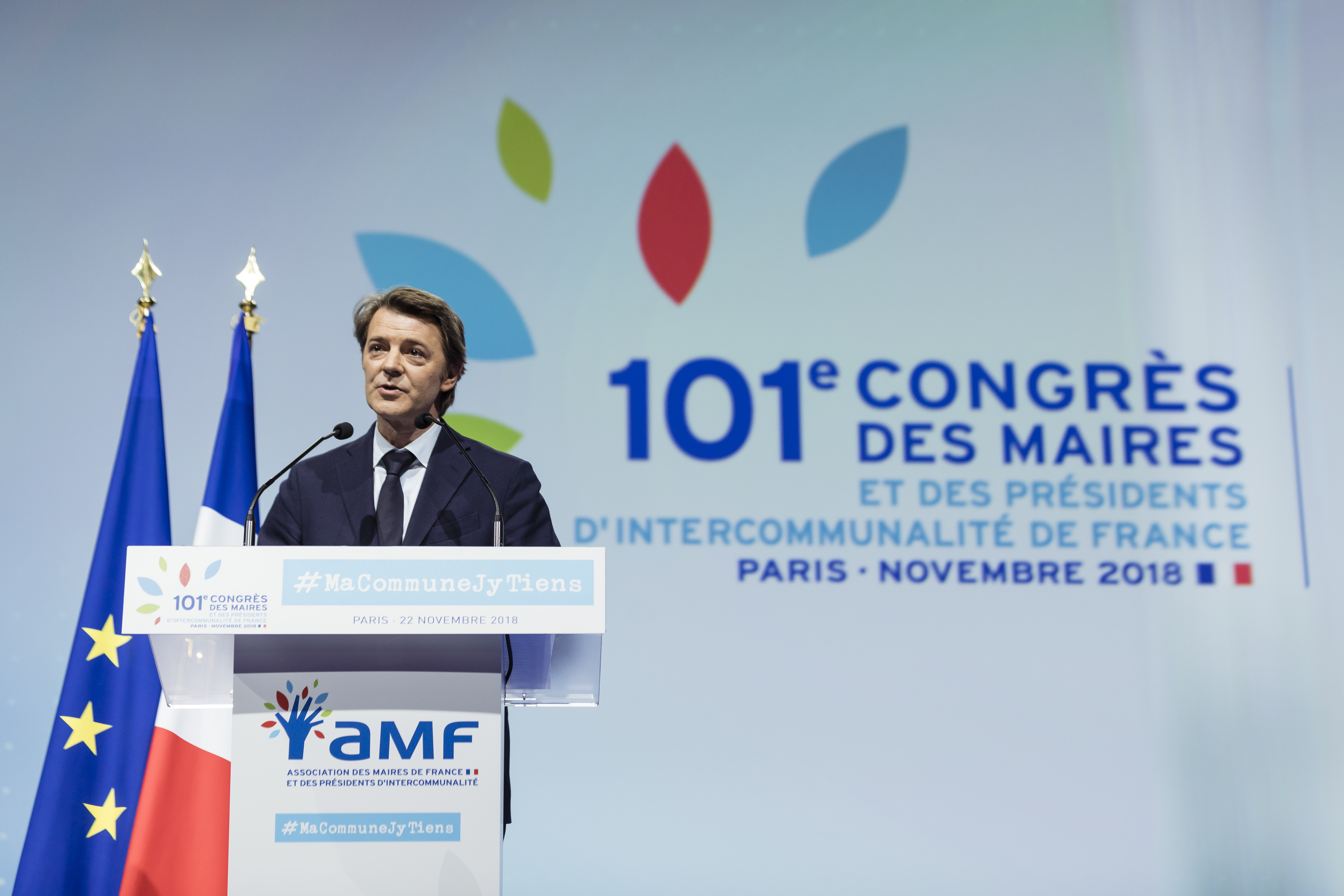 Climat attentiste entre les maires et le président de la République