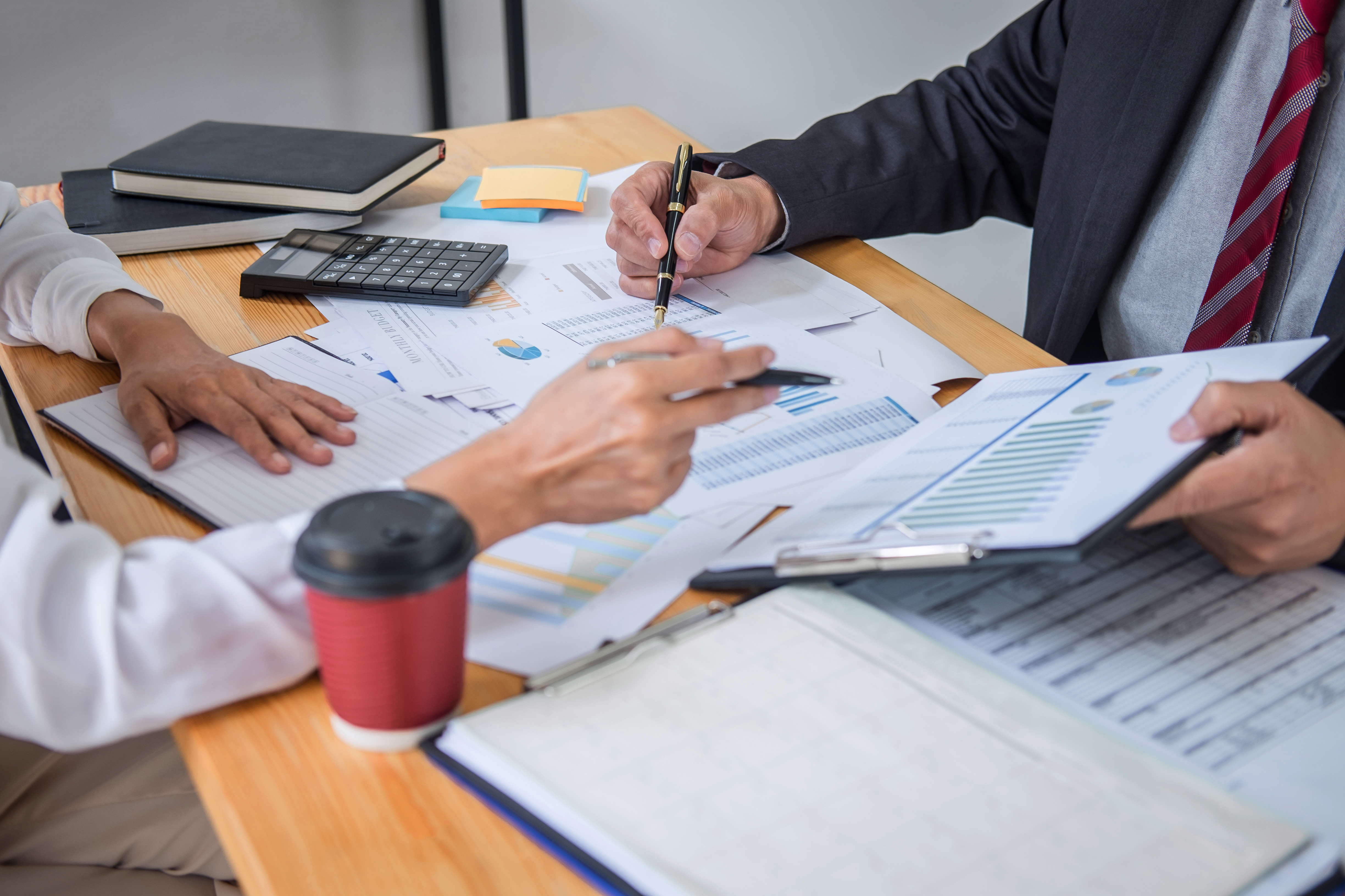 Les acheteurs publics encouragés à adopter l'affacturage inversé