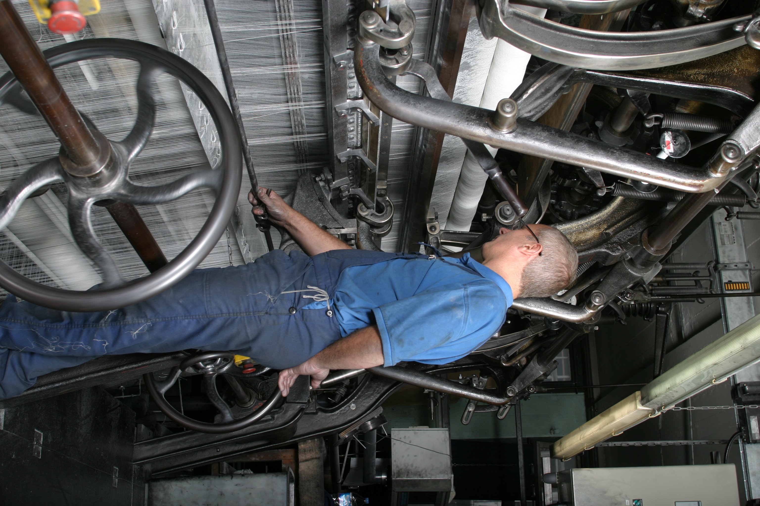 Soudure à froid dans la dentelle