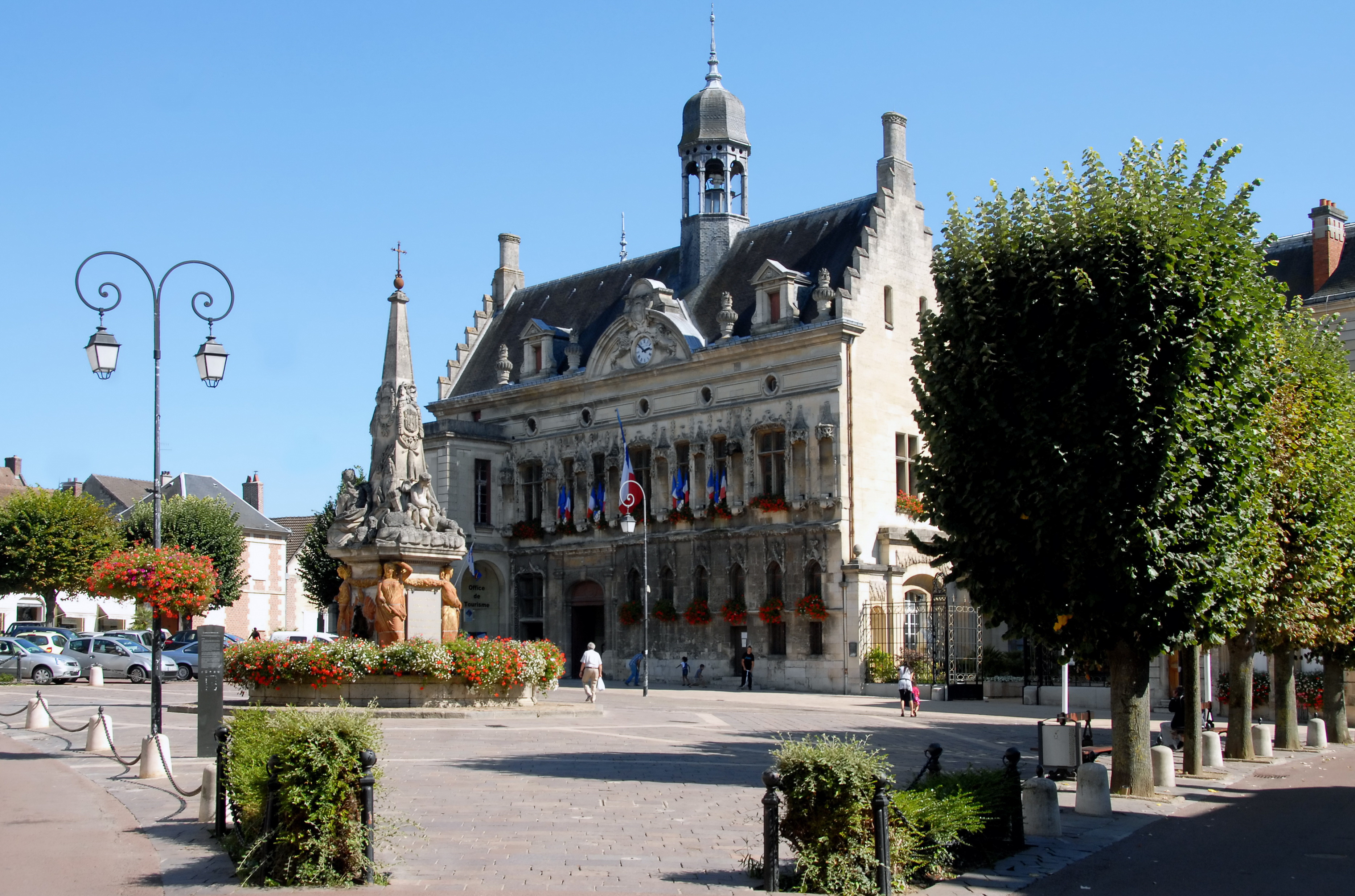 Noyon accueillera un service des finances publiques