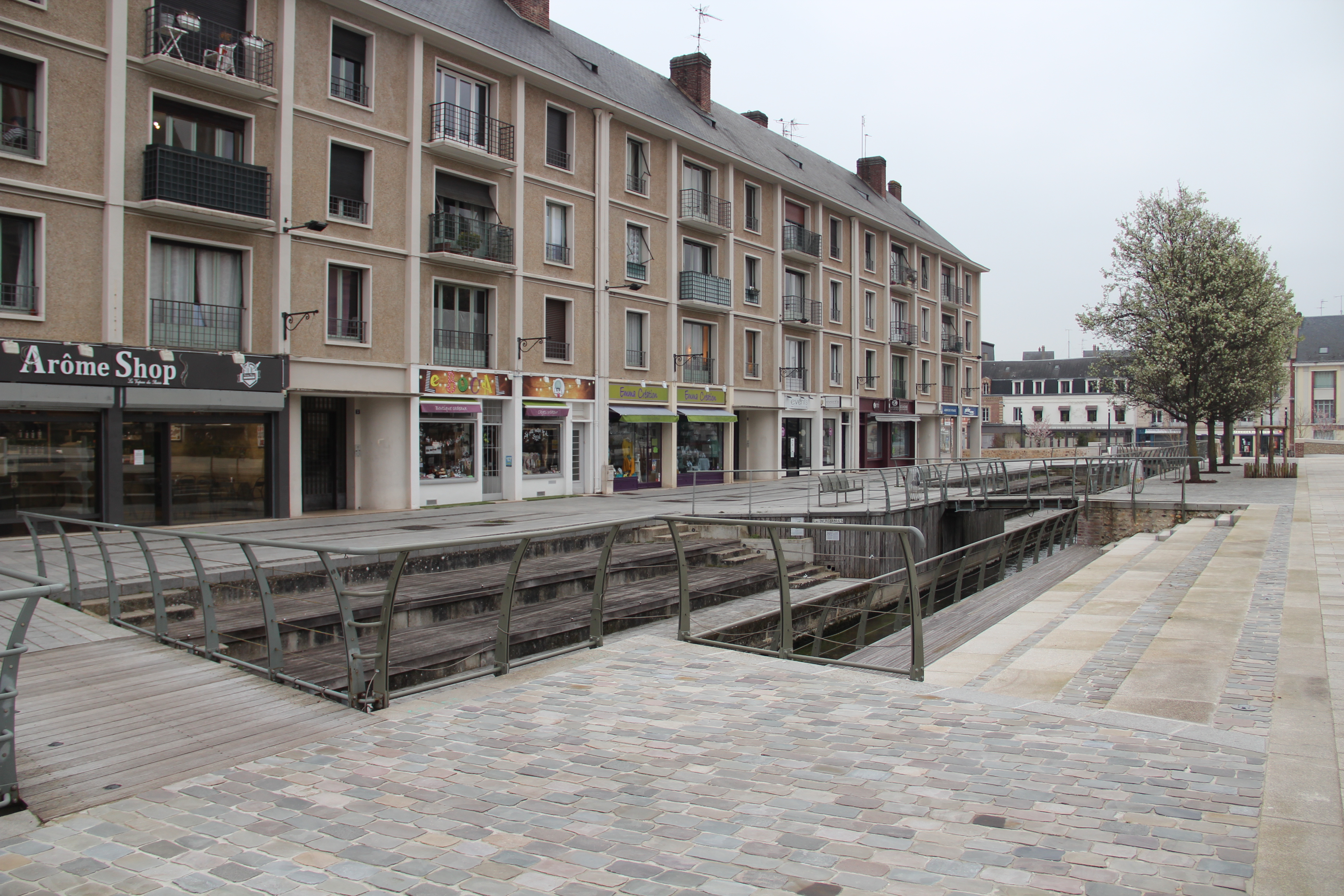 Covid 19 : les commerçants ébroïciens ne baissent pas le rideau