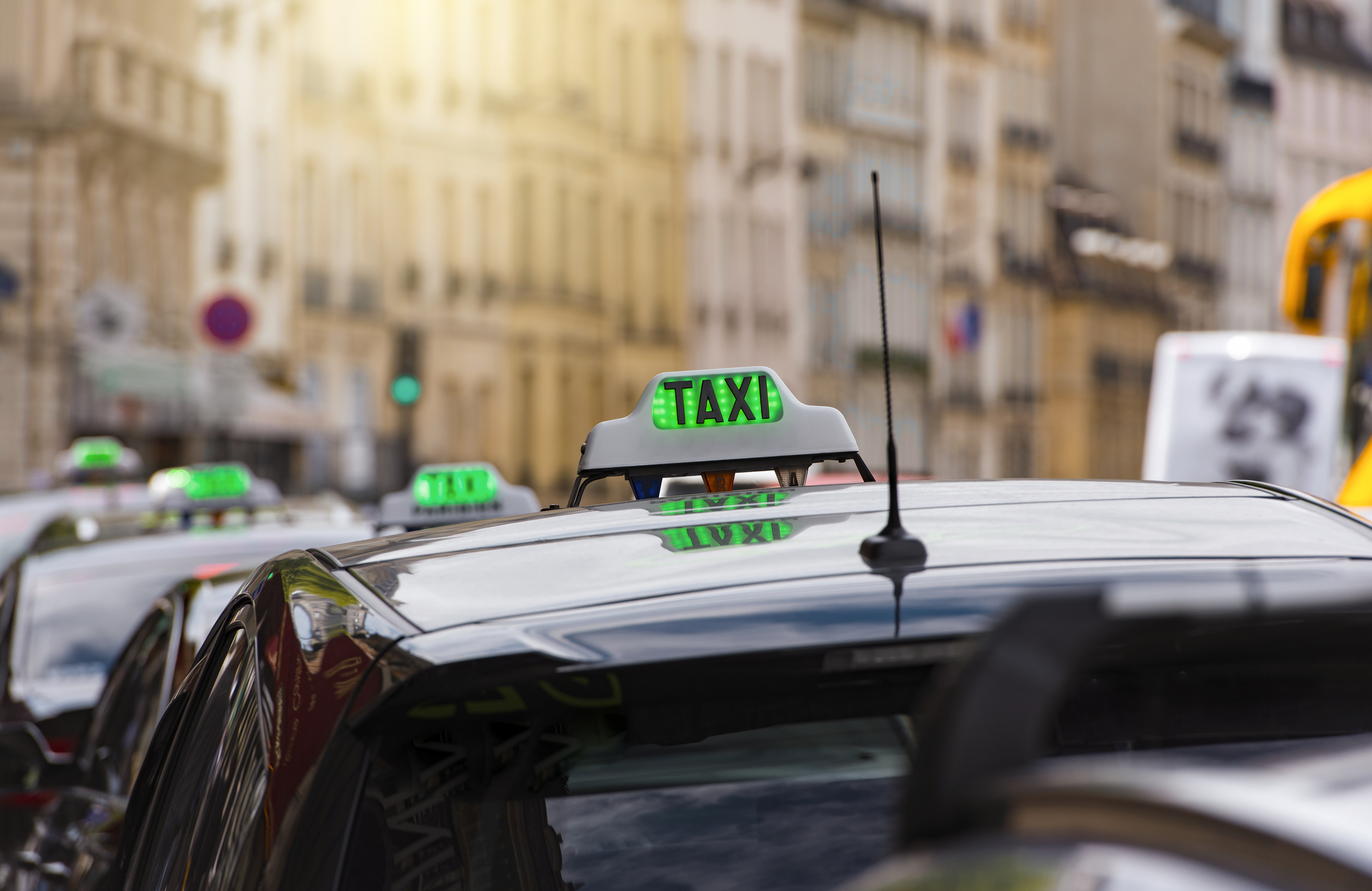 7 000 masques offerts par la Région aux taxis isariens