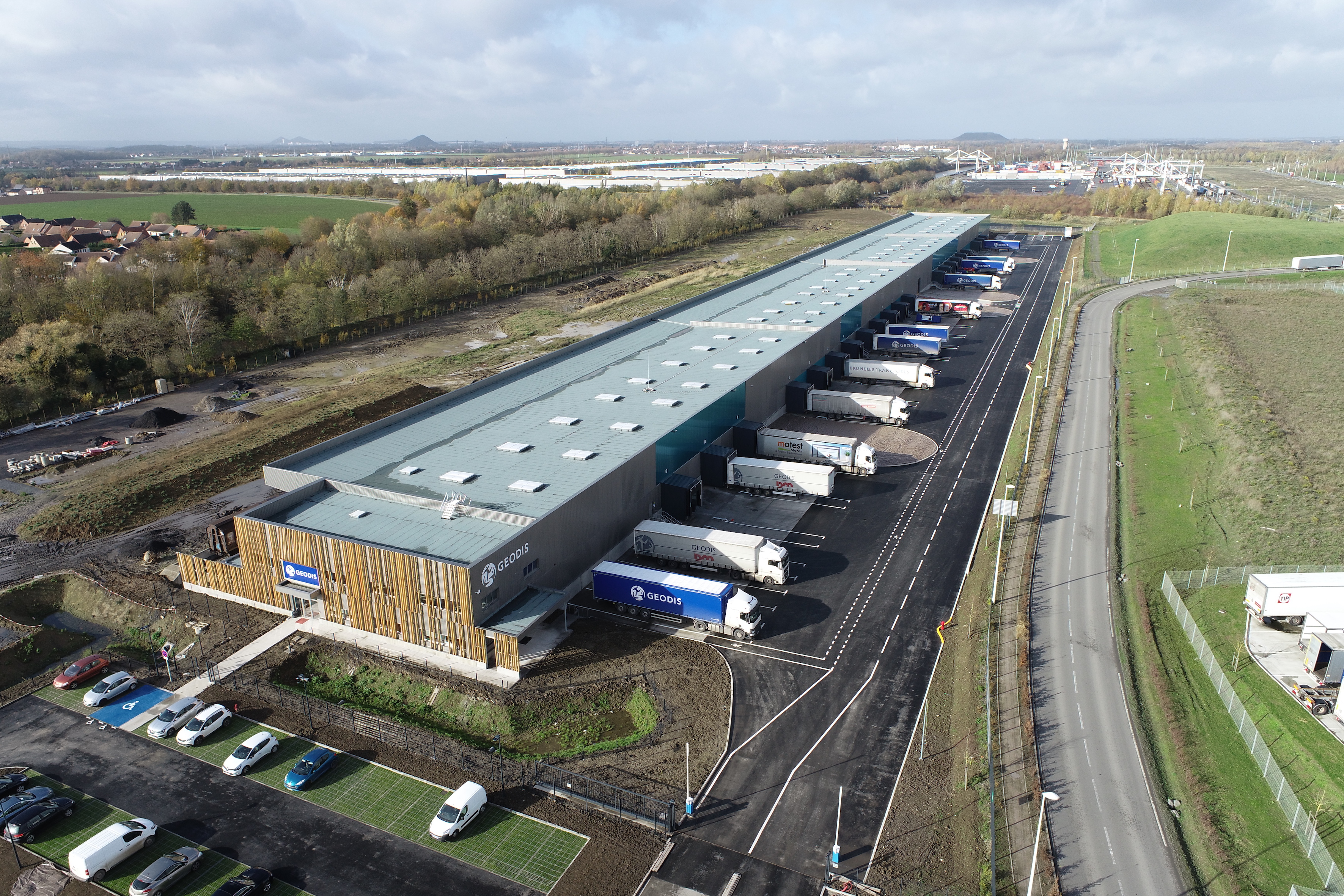 Geodis prend possession de son nouveau hub à Dourges